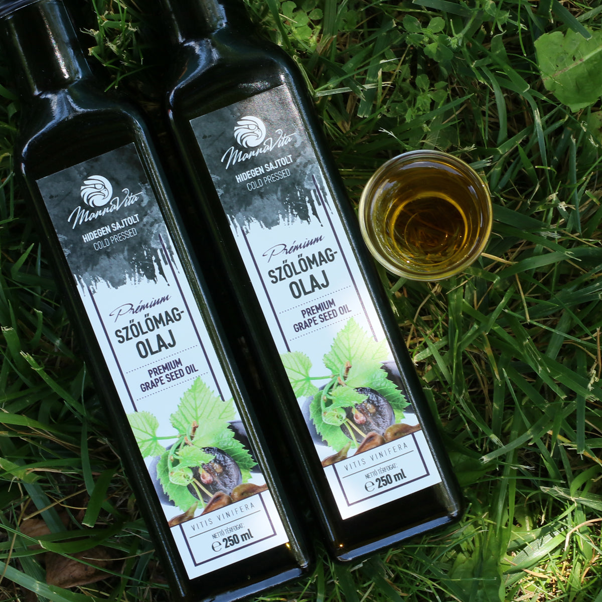 Ulei din sâmburi de struguri presat la rece maghiar Mannavita • 250 ml