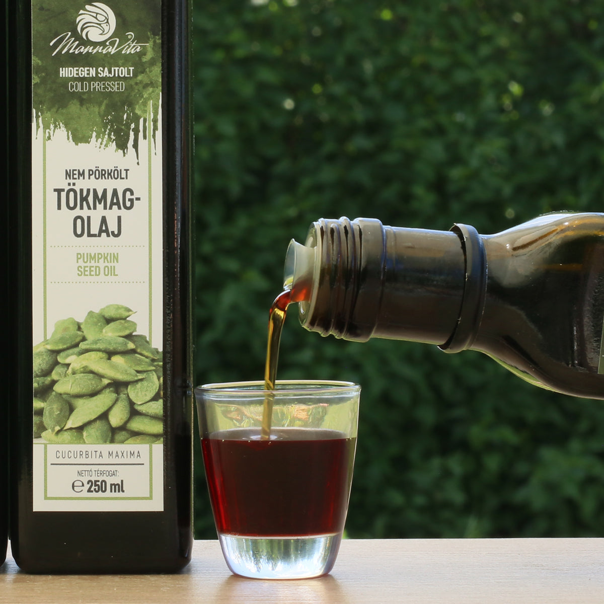 Ulei de semințe de dovleac presat la rece maghiar Mannavita • 250 ml